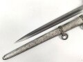 Dolch für Offiziere des Heeres, saubere Klinge von Höller Solingen. Vor langer Zeit silbern lackiert.