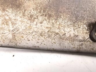 Frankreich, Eiserner Kürass. Das Vorderteil mit Beschuss, der Rücken  markiert " Manufactur de Chatelleraut 1852.  Der Rücken etwas größer als die Brust