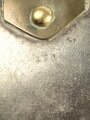 Frankreich, Eiserner Kürass. Das Vorderteil mit Beschuss, der Rücken  ohne markierungen. Bauchgurt ergänzt.  Nicht nummerngleich.