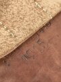 1. Weltkrieg, Kochgeschirrtasche für Berittene, gestempelt " Jäger Regiment zu Pferd 1915"  Das Angenähte Lederstück sowie ein Teil des Verschlussriemens neuzeitlich ergänzt