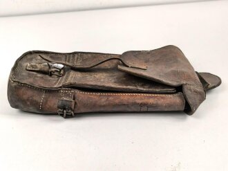 1. Weltkrieg, Tasche für berittenes Hufbeschlagpersonal. Ungereinigtes Stück, datiert 1917