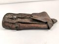 1. Weltkrieg, Tasche für berittenes Hufbeschlagpersonal. Ungereinigtes Stück, datiert 1917