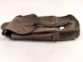 1. Weltkrieg, Tasche für berittenes Hufbeschlagpersonal. Ungereinigtes Stück, datiert 1917