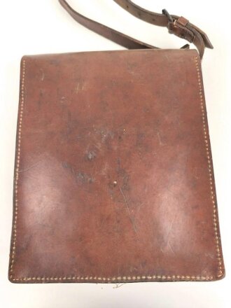 1. Weltkrieg, Tasche für unberittenes Hufbeschlagpersonal. Ungereinigtes Stück, der Trageriemen abgerissen