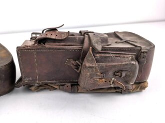 Kürassier Regiment von Seydlitz No. 7, Paar Packtaschen  mit Hilfspacktaschen. Original zugehörig, die Deckel der Packtaschen vor langer Zeit abgeschnitten. Ungereinigt.