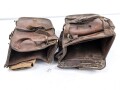 Kürassier Regiment von Seydlitz No. 7, Paar Packtaschen  mit Hilfspacktaschen. Original zugehörig, die Deckel der Packtaschen vor langer Zeit abgeschnitten. Ungereinigt.