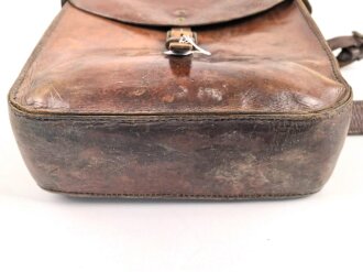 Packtasche für Berittene. Alter und Herkunft unbekannt. Maße etwa 26 x 30 x 10cm
