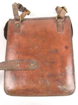 Packtasche für Berittene. Alter und Herkunft unbekannt. Maße etwa 26 x 30 x 10cm