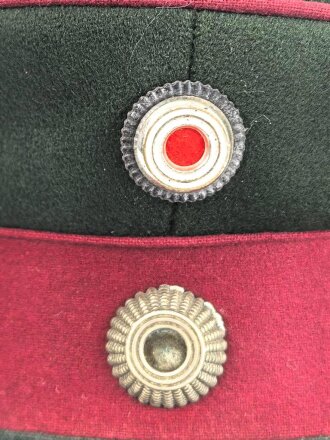 Bayern, Schirmmütze für einen Offizier im 2. Chevaulegers Regiment „Taxis“ Regensburg. Eigentumstück, getragen,  in gutem Gesamtzustand
