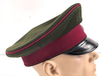 Bayern, Schirmmütze für einen Offizier im 2. Chevaulegers Regiment „Taxis“ Regensburg. Eigentumstück, getragen, leichter Mottenschaden im Bund