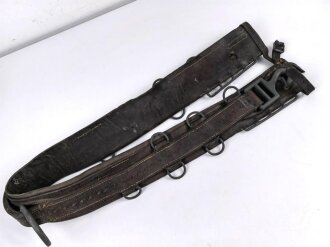 Brustblatt zum Sielengeschirr 25 der Wehrmacht , gereinigtes Stück datiert 1942, die Metallteile neuzeitlich lackiert