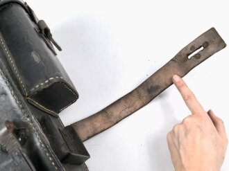 Kavallerie, Behälter aus Ersatzmaterial für Scherenfernrohr. Guter Gesamtzustand, datiert 1942