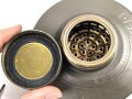 Filter zur Pferdegasmaske 41 der Wehrmacht. Ungebrauchtes Stück in sehr gutem Zustand, in der zugehörigen Transporthülle