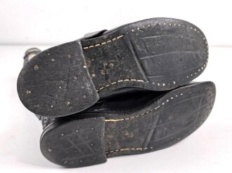 Luftwaffe, Paar Stiefel für fliegendes Personal. Getragenes Paar in gutem Gesamtzustand, alle Reissverschlüsse und Druckknöpfe gängig. Sohlenlänge 30,5cm