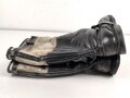 Luftwaffe, Paar Stiefel für fliegendes Personal. Getragenes Paar in gutem Gesamtzustand, alle Reissverschlüsse und Druckknöpfe gängig. Sohlenlänge 30,5cm