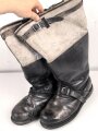 Luftwaffe, Paar Stiefel für fliegendes Personal. Getragenes Paar,  alle Reissverschlüsse und Druckknöpfe gängig. Sohlenlänge 28,5cm