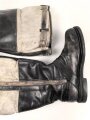 Luftwaffe, Paar Stiefel für fliegendes Personal. Getragenes Paar,  alle Reissverschlüsse und Druckknöpfe gängig. Sohlenlänge 28,5cm
