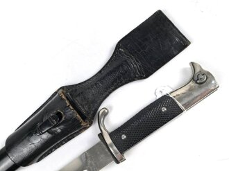 Extraseitengewehr KS98 Wehrmacht. Hersteller Krebs Solingen, Guter Zustand, Scheide Originallack, im Lacklederkoppelschuh