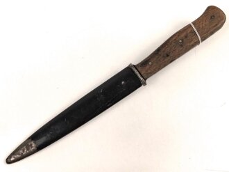 Kampfmesser / Stiefelmesser Wehrmacht. Saubere Klinge ohne Hersteller, Scheide Originallack