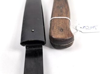 Kampfmesser / Stiefelmesser Wehrmacht. Saubere Klinge ohne Hersteller, Scheide Originallack