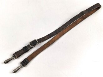 Trageriemen für diverse Taschen der Wehrmacht. Braunes Leder , Gesamtlänge wie fotografiert 92cm