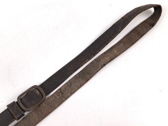 Trageriemen für diverse Taschen der Wehrmacht. Braunes Leder , Gesamtlänge wie fotografiert 85cm