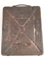 Transportkasten für drei Wurfgranaten zum 80mm Granatwerfer 34 der Wehrmacht. Originallack, ungereinigtes Stück