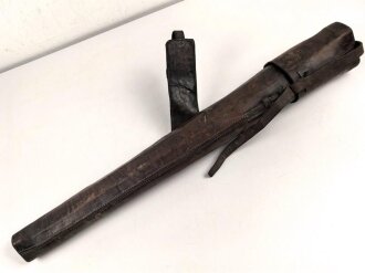 1. Weltkrieg , Kavallerie Behälter für ein Dreibein. Gebraucht, ungereinigt, ich glaube einen AWS Stempel zu erkennen. Gesamtlänge 94cm