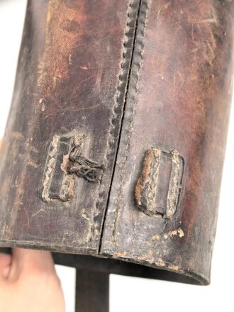 1. Weltkrieg , Kavallerie Behälter für ein Dreibein. Gebraucht, ungereinigt, ich glaube einen AWS Stempel zu erkennen. Gesamtlänge 94cm