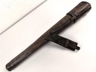 1. Weltkrieg , Kavallerie Behälter für ein Dreibein. Gebraucht, ungereinigt, ich glaube einen AWS Stempel zu erkennen. Gesamtlänge 94cm