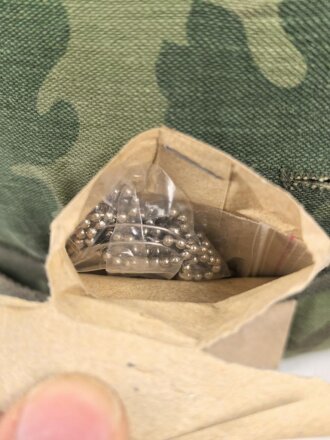 U.S. "Vietnam war reenactor " helmet. Mixed parts, including a Danish M1 helmet shell