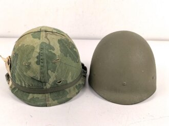 U.S. "Vietnam war reenactor " helmet. Mixed parts, including a Danish M1 helmet shell
