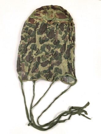 U.S. Marine Corps WWII, “Duck Hunter” camo helmet cover with mosquito net. Unissed