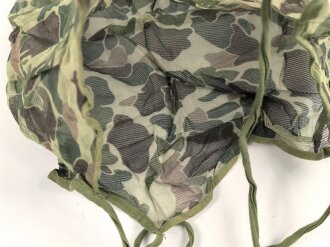 U.S. Marine Corps WWII, “Duck Hunter” camo helmet cover with mosquito net. Unissed