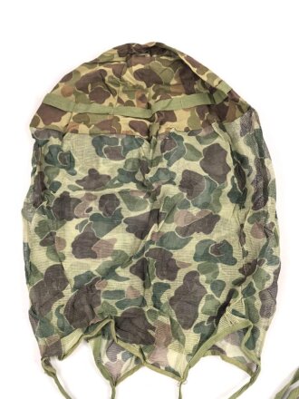 U.S. Marine Corps WWII, “Duck Hunter” camo helmet cover with mosquito net. Unissed