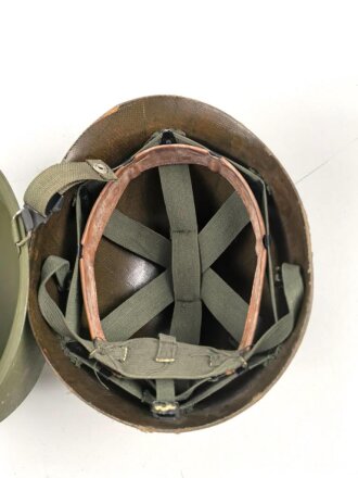 U.S. Army, M1 steel helmet with pattern 1964 liner