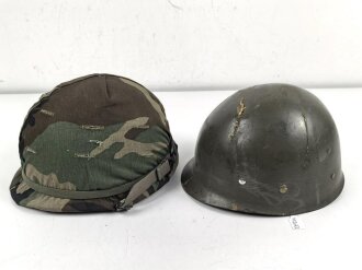 U.S. Army, M1 steel helmet . Liner sweatband dated 1985,...