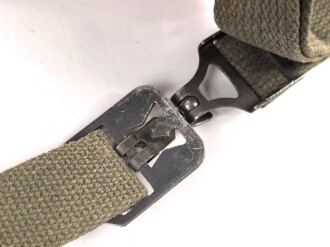 U.S. Army, Paratrooper M1 steel helmet chin strap