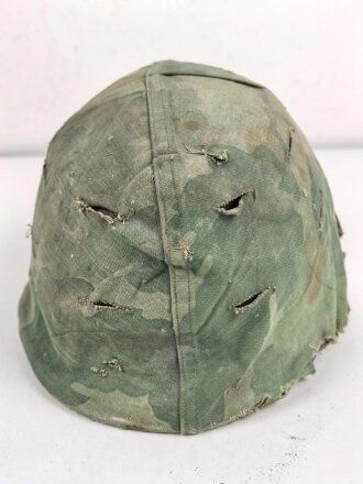 U.S. Army, Vietnam war paratrooper helmet. Mitchell cover dated 1967, uncleaned