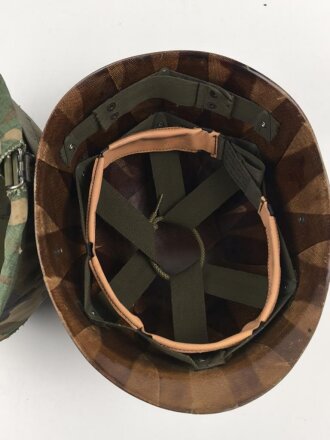 U.S. Army, M1 steel helmet . Liner 1985 dated