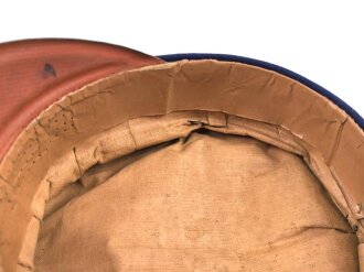 Schirmmütze 30iger Jahre, vermutlich für einen Angehörigen eines Traditionsverbandes der Husaren. Leicht getragenes Stück