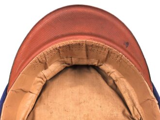 Schirmmütze 30iger Jahre, vermutlich für einen Angehörigen eines Traditionsverbandes der Husaren. Leicht getragenes Stück