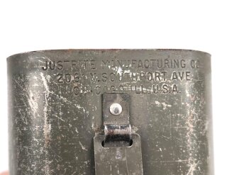 U.S. Army WWII, Justrite swifel head flash light, original paint, untested