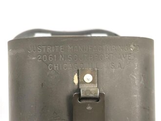 U.S. Army after WWII, Justrite swifel head flash light, original paint, untested
