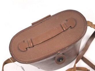 U.S. WWII , 7 x 50 Binocular M16 with case, carrying  M24. Very good condition, clear optics