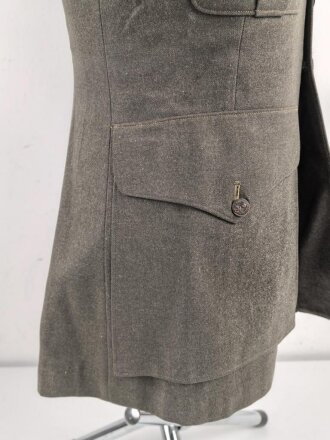 U.S. Marine Corps Uniform, Jacket and matching pants, both in good condition