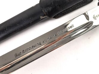 Extraseitengewehr KS98 Wehrmacht. Hersteller Aresculap Werke Tuttlingen. Saubere Klinge mit Gravur " Zur Erinnerung an meine Dienstzeit" Scheide original lackiert, im Lacklederkoppelschuh