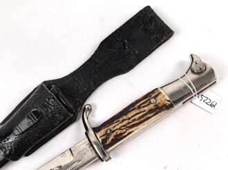 Extraseitengewehr KS98 Wehrmacht. Hersteller WKC. Variante mit Hirschhorngriffschalen, Scheide Originallack, im Lacklederkoppelschuh