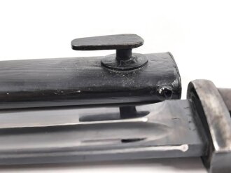 Seitengewehr M84/98 für K98 der Wehrmacht. Nummerngleiches Stück Coppel 1940. Die Scheide überlackiert