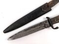 1.Weltkrieg,  Grabendolch. Hersteller "Rasiermesserfabrik ERN" Verschliffene Klinge, Scheide überlackiert